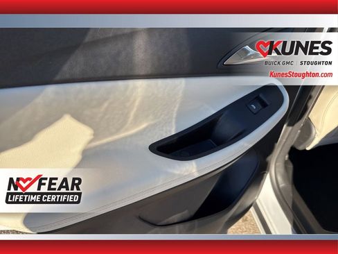 Used 2024 Buick Encore GX Avenir w/ Avenir Convenience Package image 39