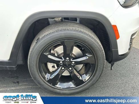 Certified 2023 Jeep Grand Cherokee L Laredo AWD/4WD image 10
