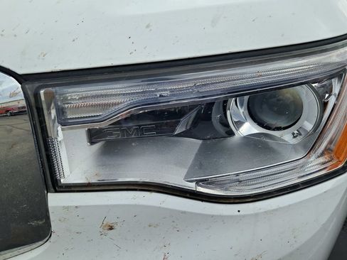 Used 2019 GMC Acadia SLE w/ LPO, Floor Liner Package FWD image 12