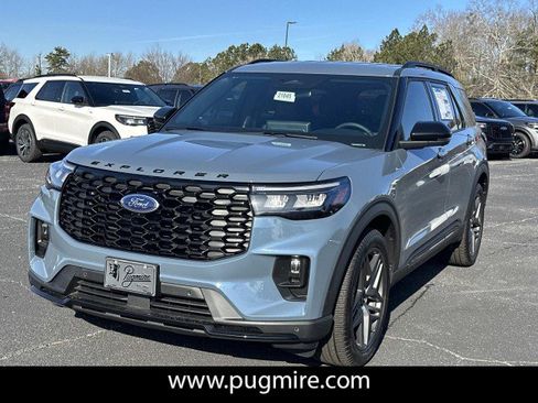 New 2026 Ford Explorer ST-Line w/ ST-Line Street Pack image 3