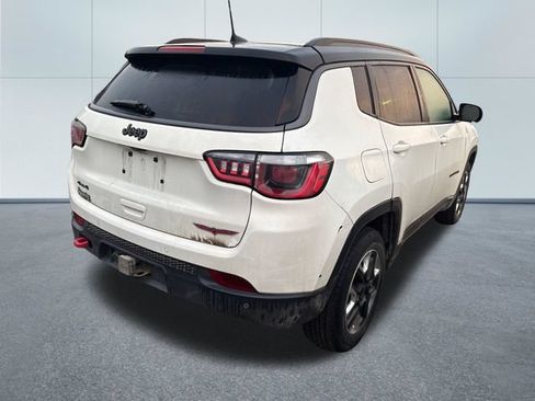 Used 2017 Jeep Compass Trailhawk w/ Leather Interior Group AWD/4WD image 3
