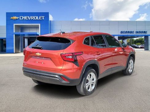 Certified 2024 Chevrolet Trax LS FWD image 4