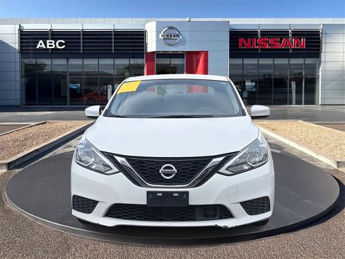 Used 2018 Nissan Sentra S image 2