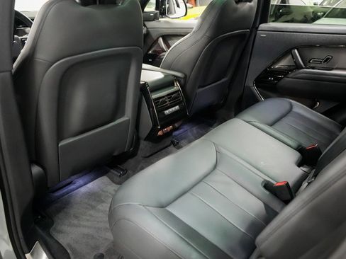 Used 2023 Land Rover Range Rover Sport SE Dynamic image 17