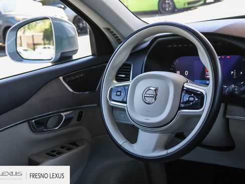 Used 2024 Volvo XC90 B6 Plus AWD/4WD image 18