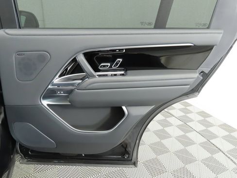 Certified 2025 Land Rover Range Rover Long Wheelbase SE image 26