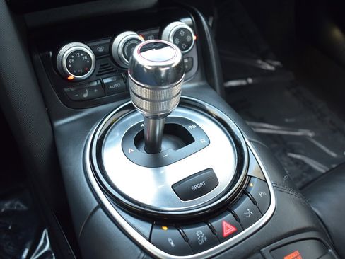 Used 2014 Audi R8 V10 AWD/4WD image 39