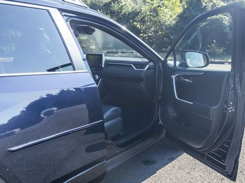 Used 2020 Toyota RAV4 XSE w/ Carpet Mat Package AWD/4WD image 15