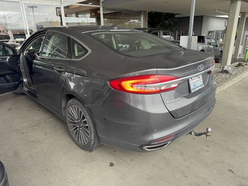 Used 2017 Ford Fusion SE w/ Equipment Group 202A image 2