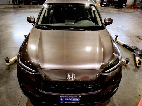 Certified 2024 Honda HR-V EX-L image 3
