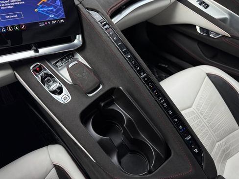 Used 2023 Chevrolet Corvette Stingray Premium Conv w/ Z51 Performance Package image 34