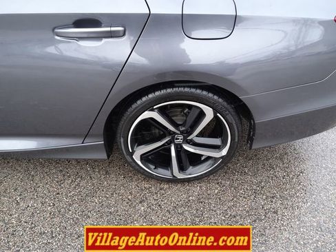 Used 2018 Honda Accord Sport image 10