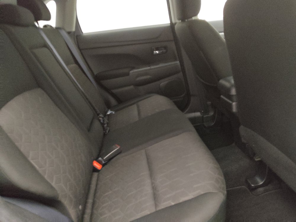 Used 2020 Mitsubishi Outlander Sport ES FWD image 19