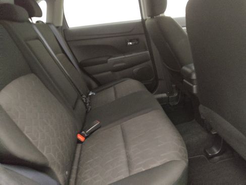 Used 2020 Mitsubishi Outlander Sport ES FWD image 19