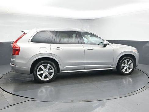 Used 2023 Volvo XC90 B5 Core image 8
