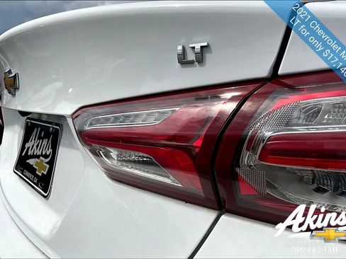 Used 2021 Chevrolet Malibu LT image 18