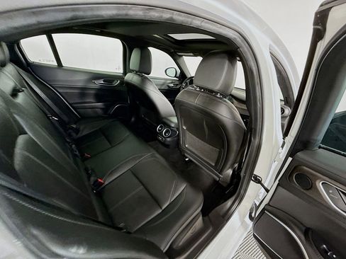 Used 2022 Alfa Romeo Giulia Ti RWD image 31
