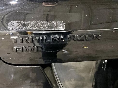 Used 2021 Chevrolet TrailBlazer RS w/ Sun and Liftgate Package image 10