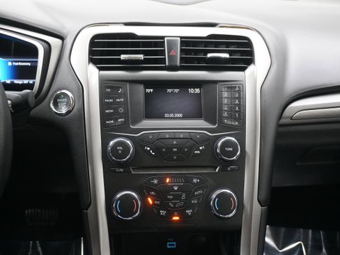 Used 2017 Ford Fusion S image 17