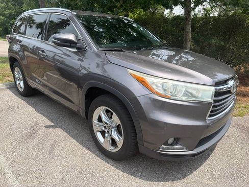 Used 2016 Toyota Highlander Limited Platinum FWD image 9