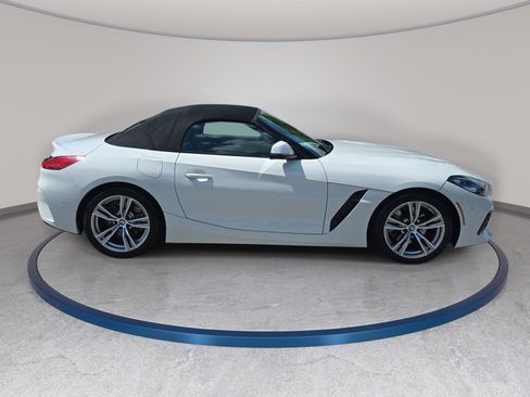 Used 2025 BMW Z4 sDrive30i RWD image 4