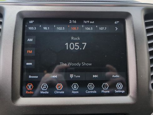 Used 2020 Jeep Cherokee Trailhawk w/ Cold Weather Group AWD/4WD image 25