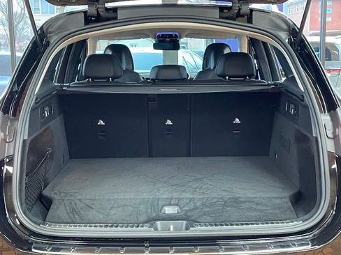 Used 2025 Mercedes-Benz GLC 350e 4MATIC image 22