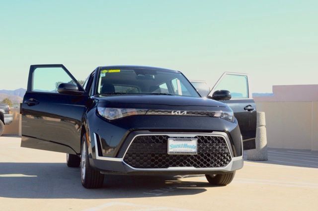 Used 2025 Kia Soul LX w/ LX Technology Package FWD image 41