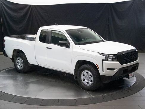 Used 2024 Nissan Frontier S w/ Technology Package image 2