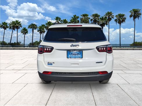 Used 2023 Jeep Compass Latitude image 7