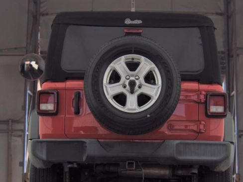 Used 2021 Jeep Wrangler Unlimited Sport AWD/4WD image 5