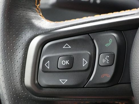 Used 2024 Jeep Gladiator Mojave w/ Dual Top Group AWD/4WD image 23