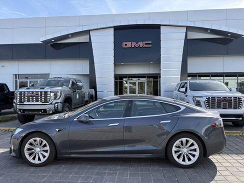 Used 2017 Tesla Model S AWD image 1