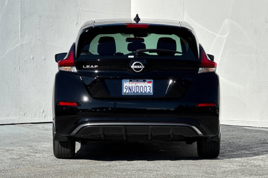 Used 2025 Nissan Leaf S FWD image 4