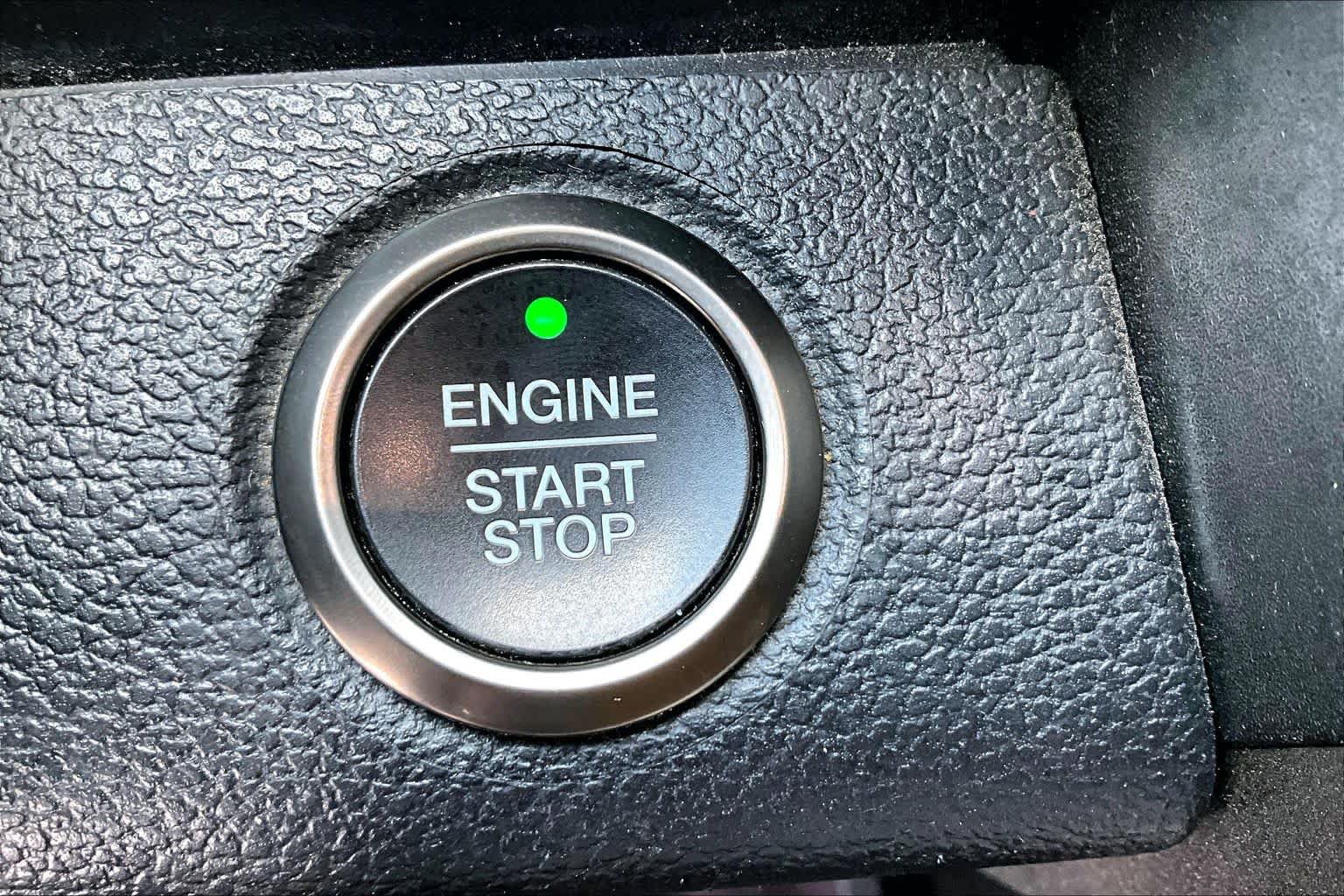 Used 2017 Ford F150 Raptor w/ Equipment Group 802A Luxury AWD/4WD image 32