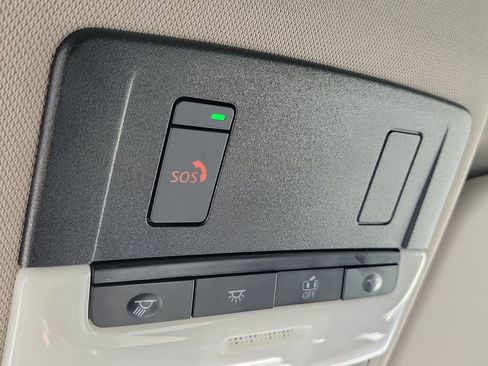Used 2023 Nissan Rogue SV FWD image 17