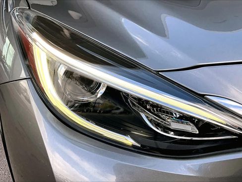 Used 2019 INFINITI QX30 w/ Navigation Package image 26