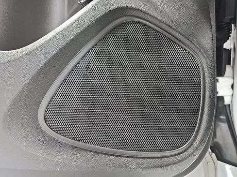 Used 2022 Buick Encore GX Preferred w/ Sport Touring Package FWD image 34