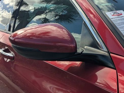 Used 2020 Honda Accord Touring image 11