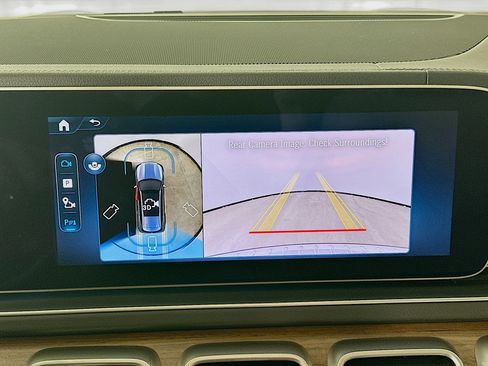 Used 2026 Mercedes-Benz GLS 450 4MATIC image 18