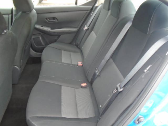 Used 2024 Nissan Sentra SV FWD image 3