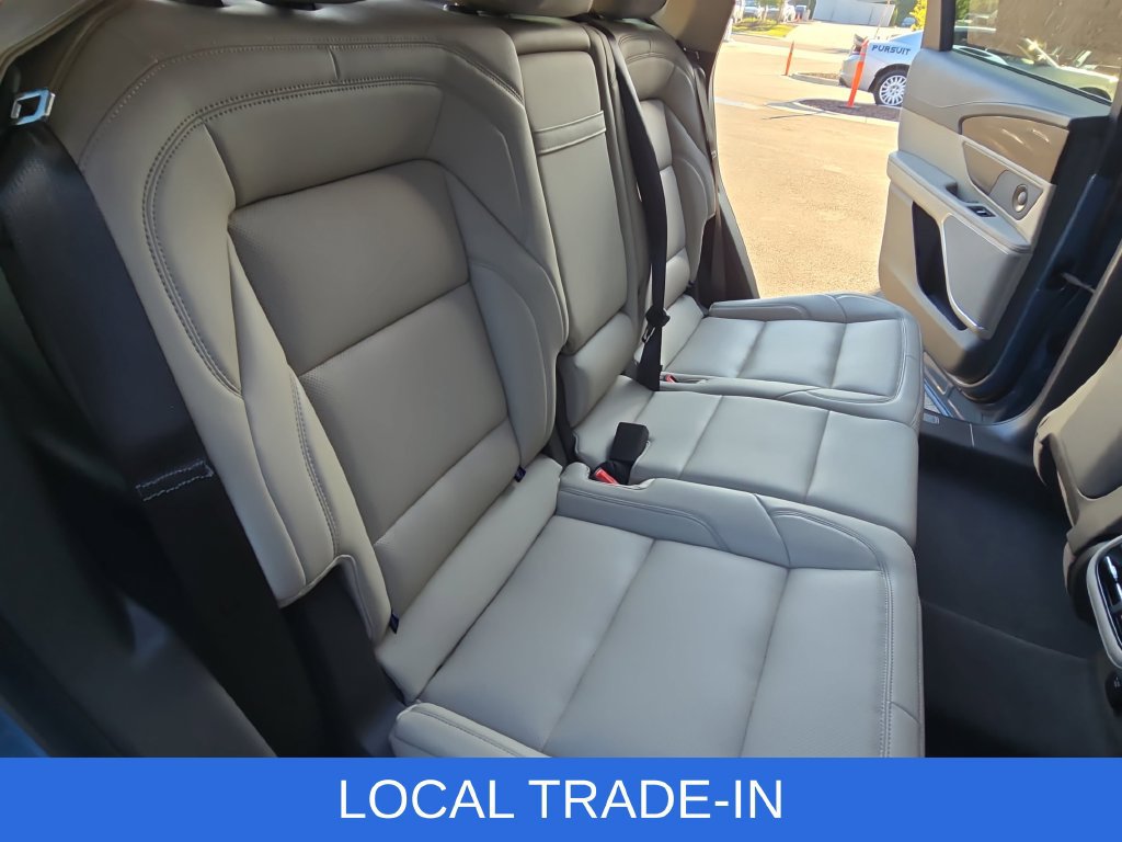 Used 2025 Lincoln Nautilus Premier w/ Equipment Group 102A AWD/4WD image 11