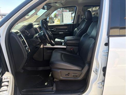 Used 2018 RAM 3500 Laramie w/ Cold Weather Group AWD/4WD image 14
