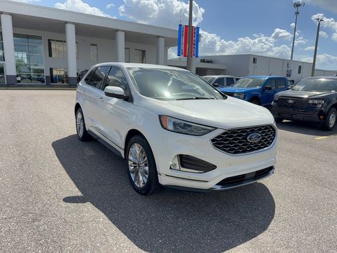 Certified 2021 Ford Edge Titanium w/ Equipment Group 301A image 4