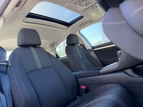 Used 2018 Honda Civic EX image 10