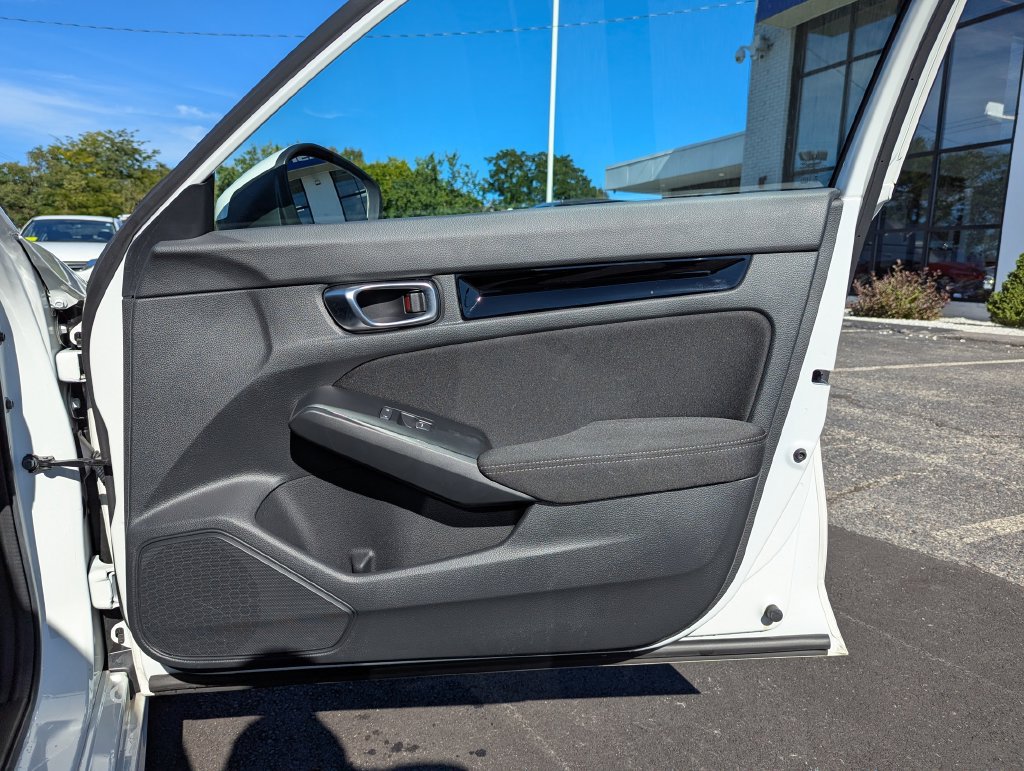 Used 2024 Honda Civic EX image 31