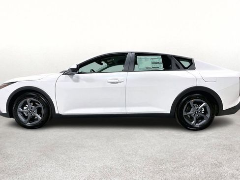 New 2025 Kia K4 LXS image 15