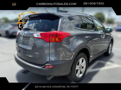 Used 2015 Toyota RAV4 XLE FWD image 4
