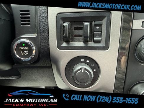 Used 2017 Ford Expedition Limited w/ Equipment Group 301A AWD/4WD image 23