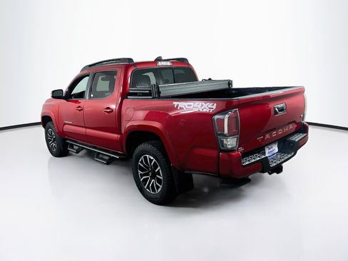 Used 2021 Toyota Tacoma TRD Sport w/ TRD Premium Sport Package AWD/4WD image 7